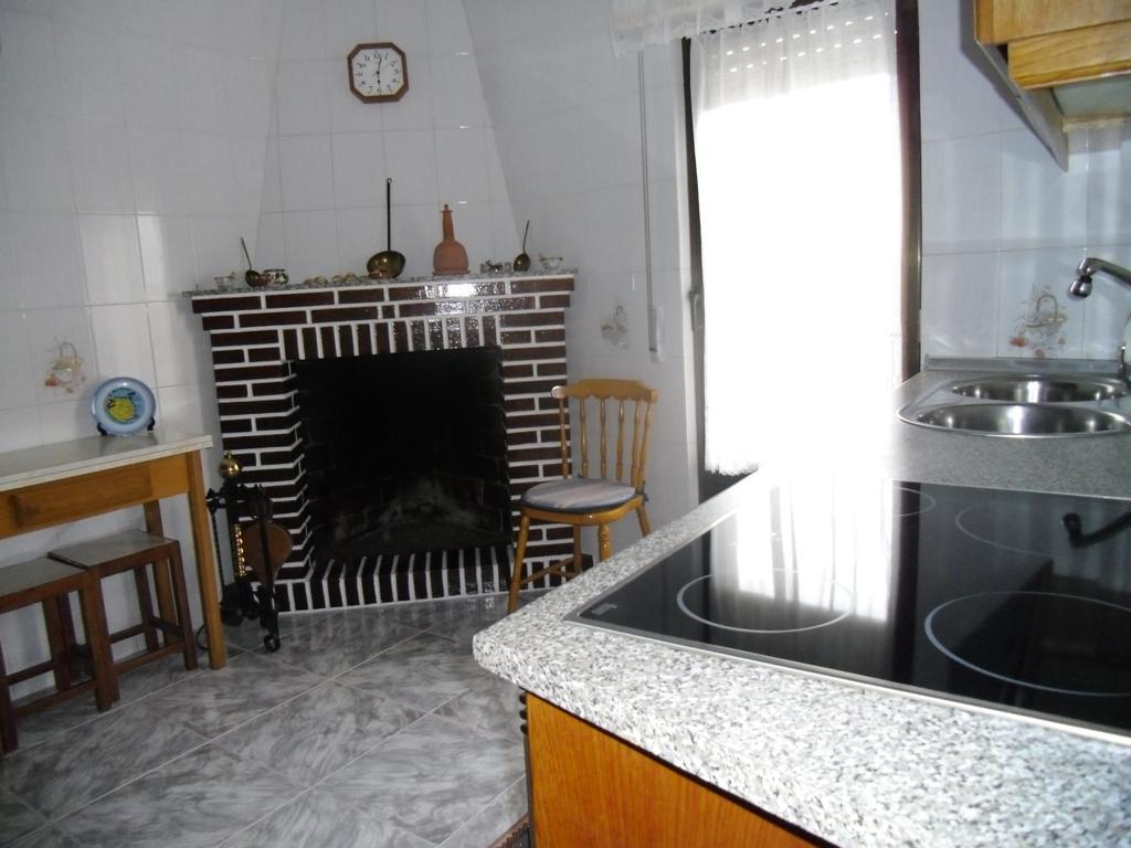 Casa Rural El Carrascal Valdefuentes de Sangusin Екстер'єр фото