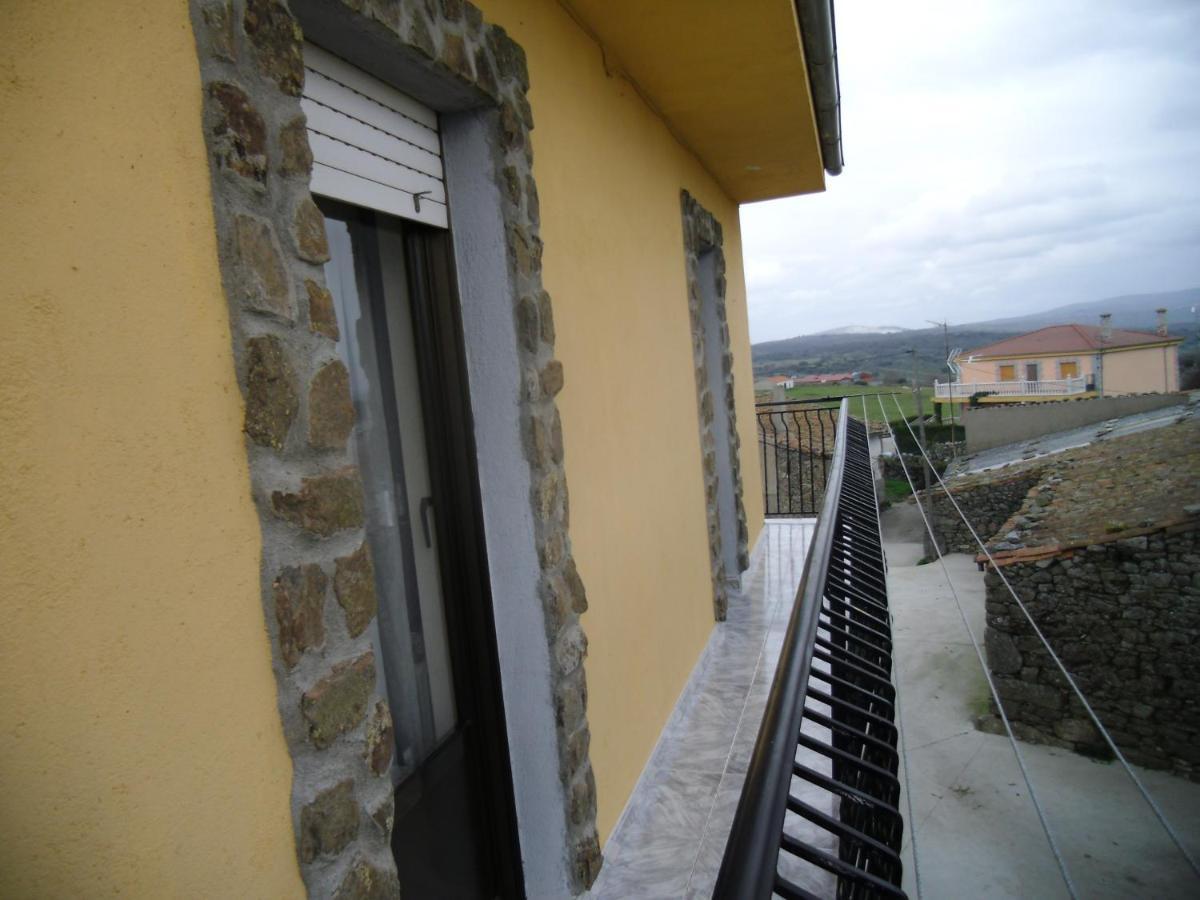 Casa Rural El Carrascal Valdefuentes de Sangusin Екстер'єр фото